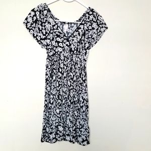 Stretchy black and white floral sun dress